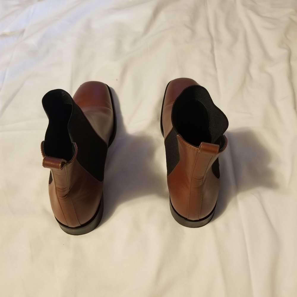 Everlane Brown Ankle Chelsea Boots - Picture 5 of 13